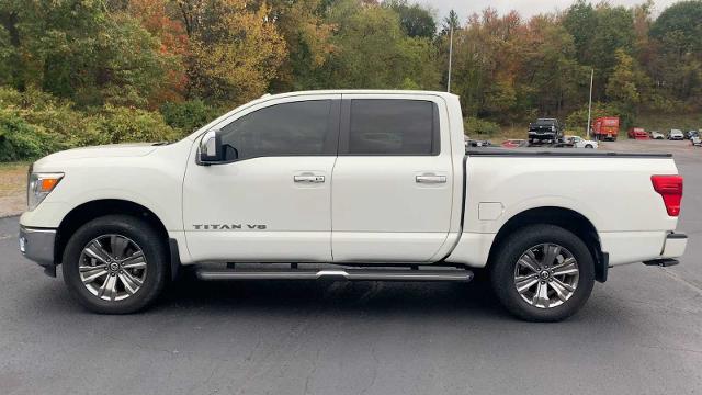 2019 Nissan Titan Vehicle Photo in MOON TOWNSHIP, PA 15108-2571