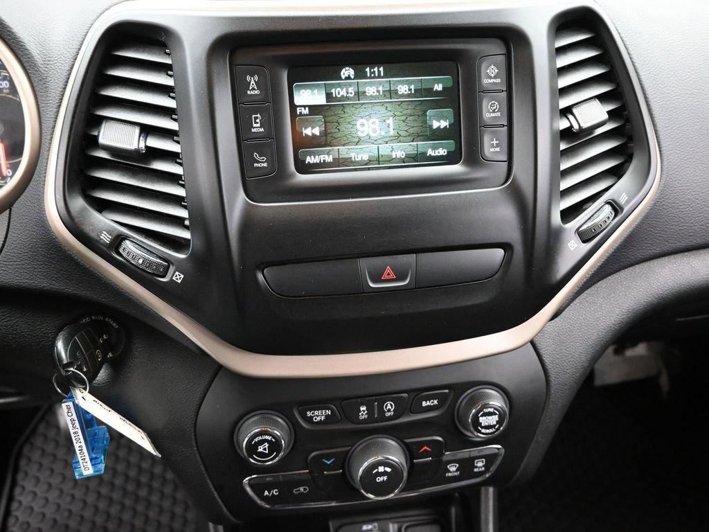 2018 Jeep Cherokee Vehicle Photo in Cedar Rapids, IA 52402