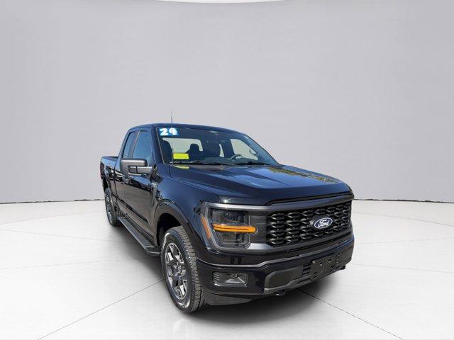 2024 Ford F-150 Vehicle Photo in LEOMINSTER, MA 01453-2952