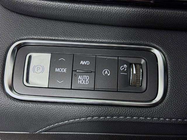 2025 Buick Enclave Vehicle Photo in PUYALLUP, WA 98371-4149