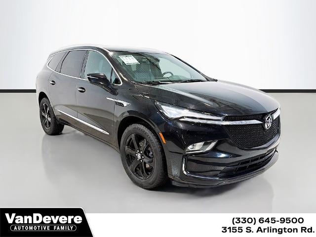 2023 Buick Enclave Vehicle Photo in Akron, OH 44312