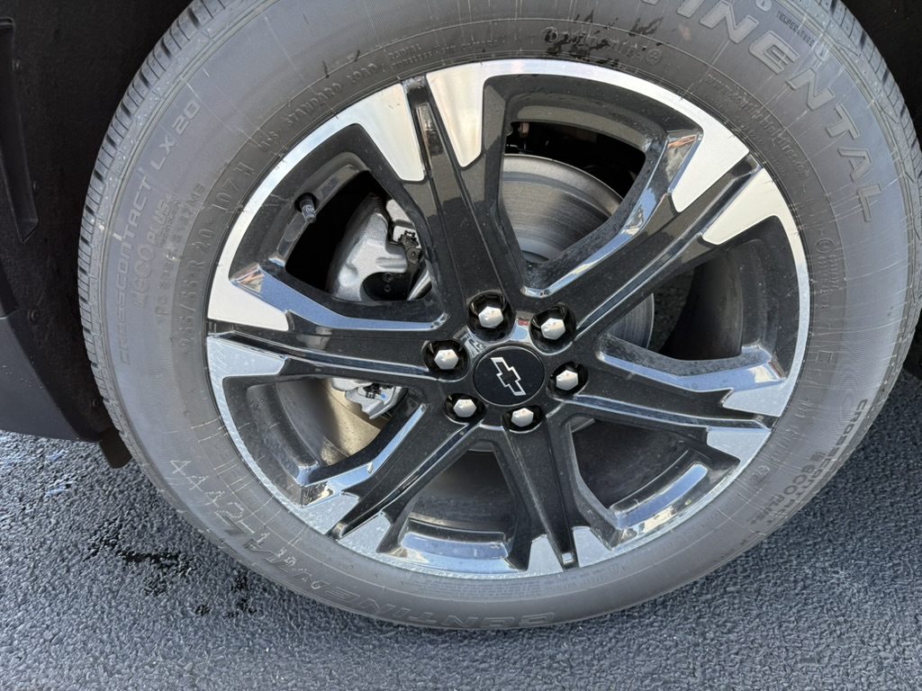 2027 Chevrolet Traverse photo 9 of 10