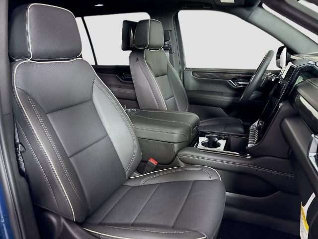 2025 GMC Yukon XL Vehicle Photo in PUYALLUP, WA 98371-4149