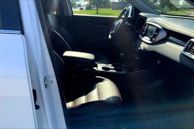 2019 Kia Sorento Vehicle Photo in TOPEKA, KS 66609-0000