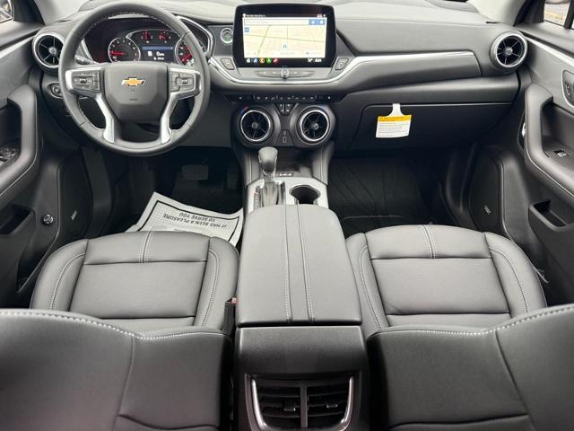 2025 Chevrolet Blazer Vehicle Photo in COLUMBIA, MO 65203-3903