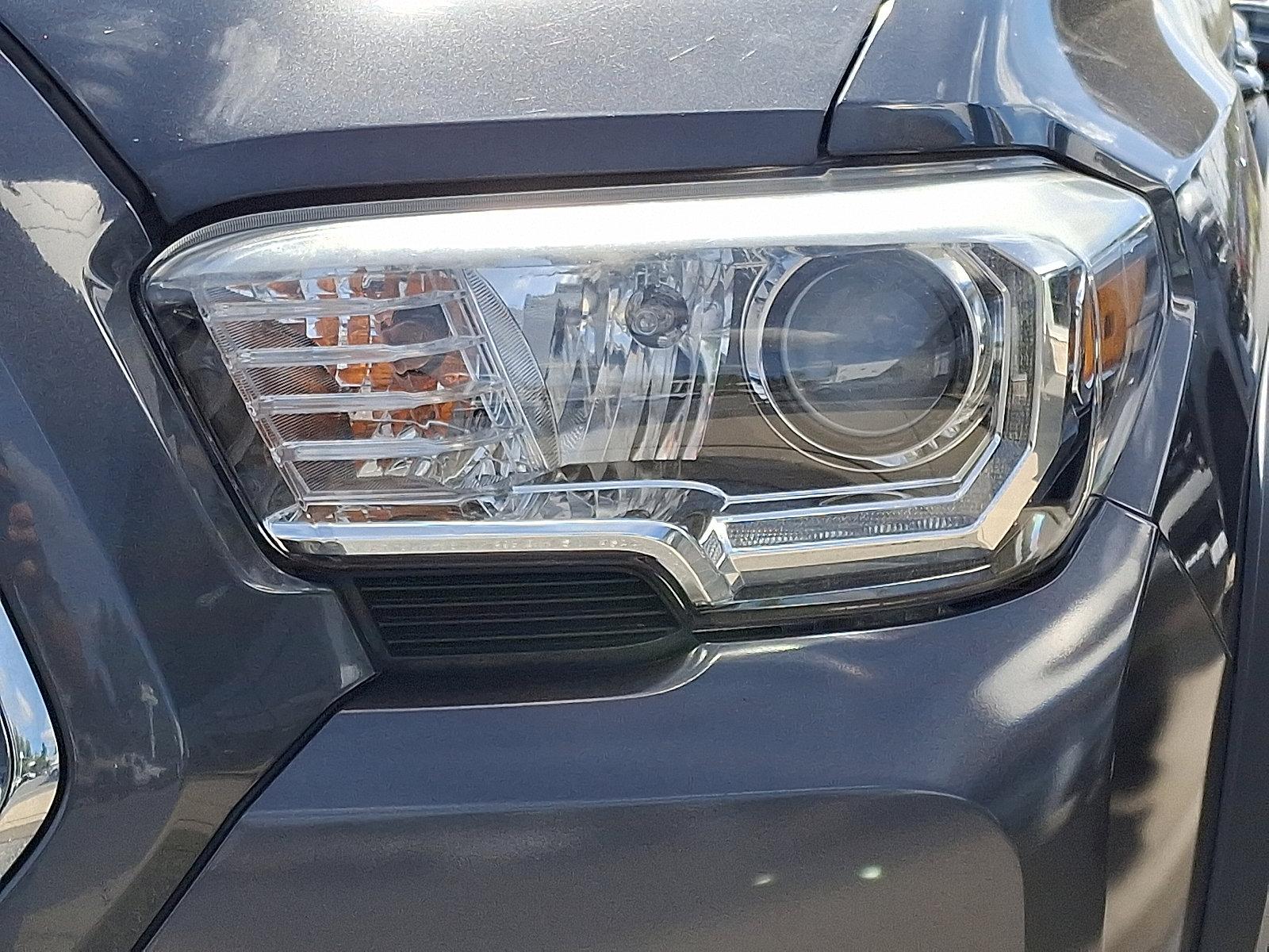 2019 Toyota Tacoma 4WD Vehicle Photo in BETHLEHEM, PA 18017-9401