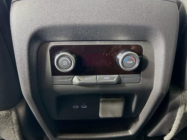 2025 Buick Enclave Vehicle Photo in PUYALLUP, WA 98371-4149