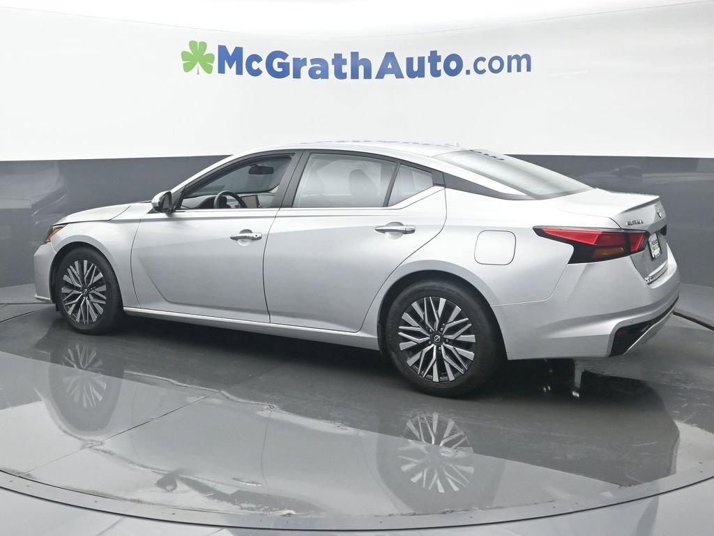 2023 Nissan Altima Vehicle Photo in Cedar Rapids, IA 52402