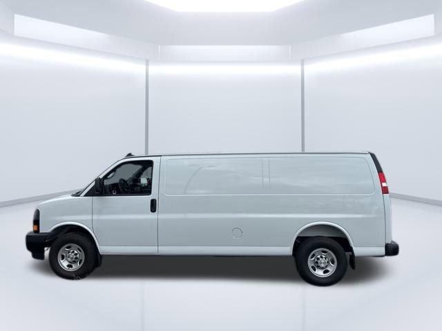 2025 Chevrolet Express Cargo 2500 Vehicle Photo in SAINT CLAIRSVILLE, OH 43950-8512