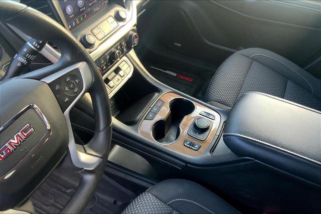 2023 GMC Acadia Vehicle Photo in TOPEKA, KS 66609-0000