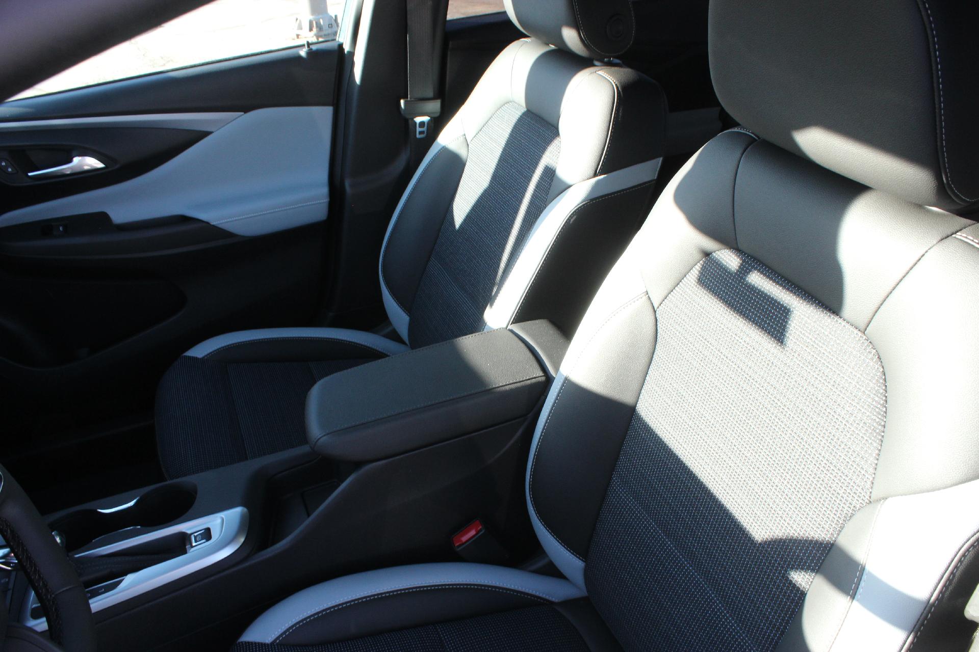 2025 Buick Envista Vehicle Photo in AURORA, CO 80012-4011