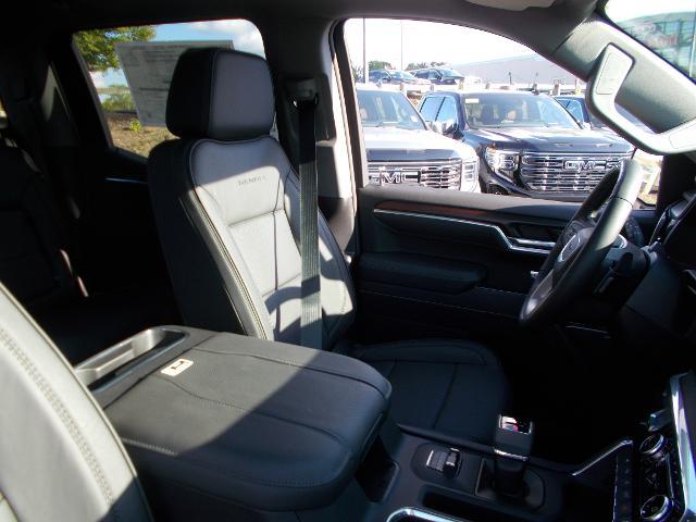 2026 GMC Sierra 1500 Vehicle Photo in LOWELL, MA 01852-4336