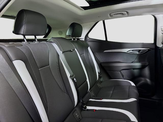 2025 Buick Envision Vehicle Photo in PUYALLUP, WA 98371-4149