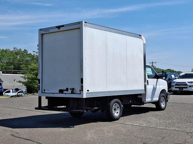2025 Chevrolet Express Cutaway 3500 Vehicle Photo in DANBURY, CT 06810-5034