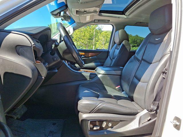 2018 Cadillac Escalade Vehicle Photo in DANBURY, CT 06810-5034