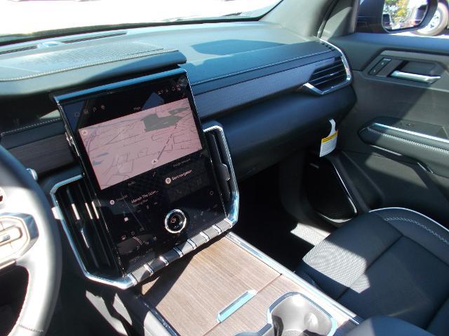 2026 GMC Acadia Vehicle Photo in LOWELL, MA 01852-4336