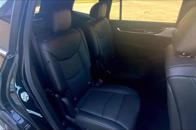 2025 Cadillac XT6 Vehicle Photo in KANSAS CITY, MO 64114-4545