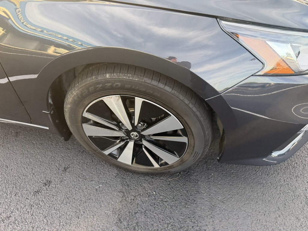 2022 Nissan Altima photo 10 of 33