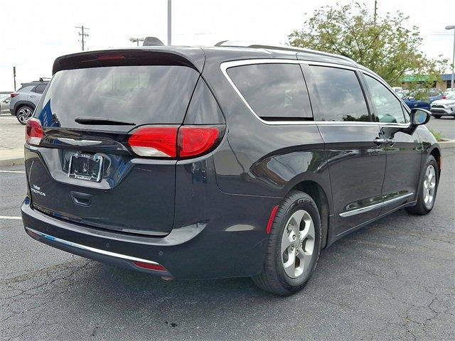 2017 Chrysler Pacifica Vehicle Photo in LANCASTER, PA 17601-0000