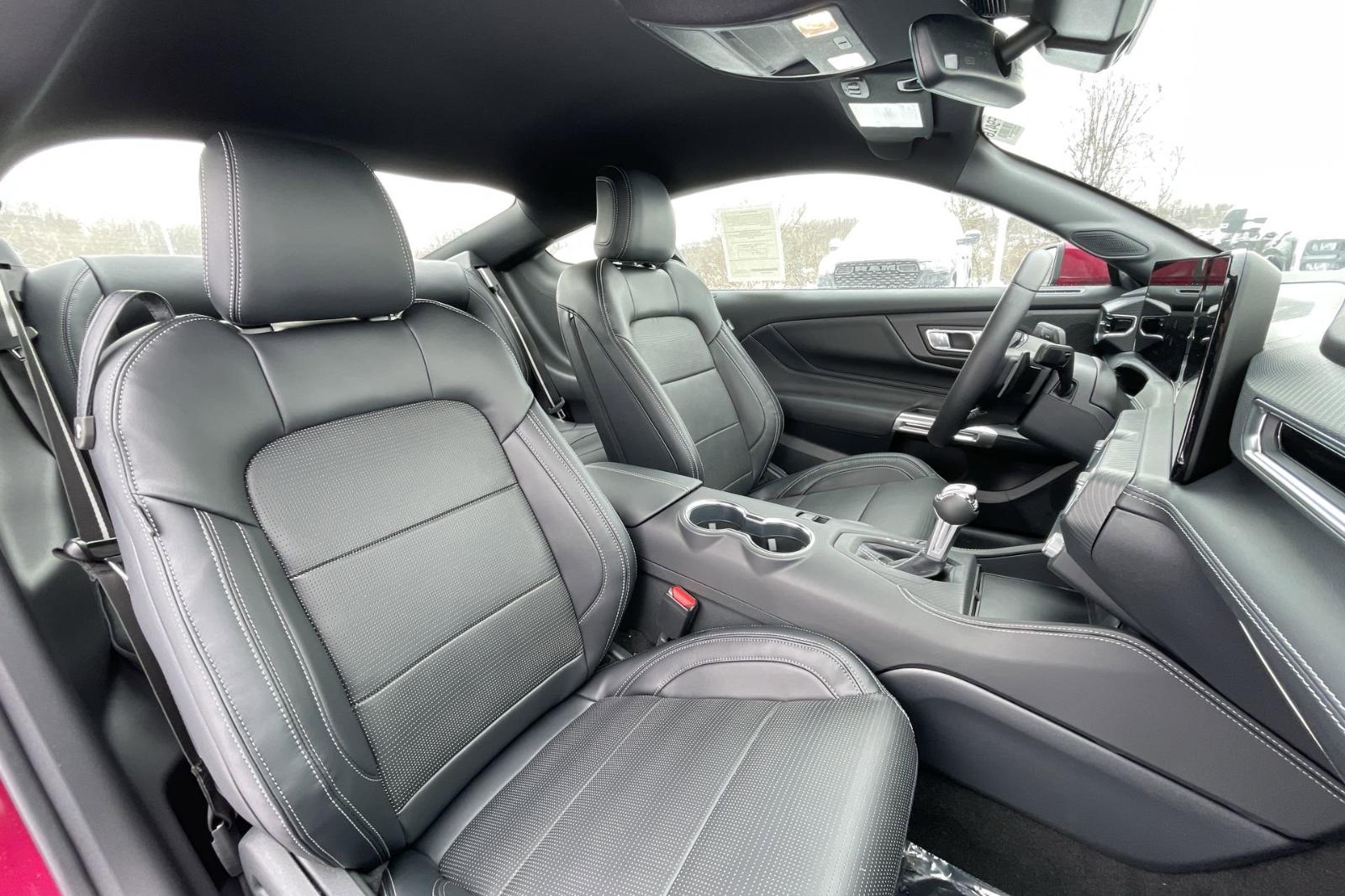 2025 Ford Mustang Vehicle Photo in Belle Vernon, PA 15012
