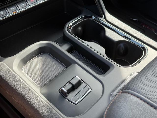 2025 GMC Sierra 2500 HD Vehicle Photo in COLUMBIA, MO 65203-3903