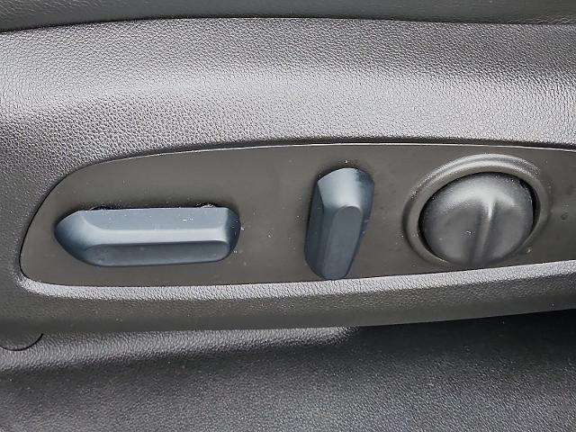 2022 GMC Terrain Vehicle Photo in TREVOSE, PA 19053-4984