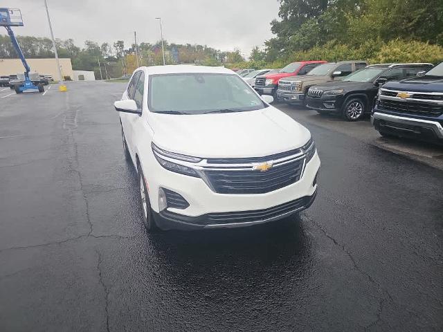 2022 Chevrolet Equinox Vehicle Photo in MOON TOWNSHIP, PA 15108-2571