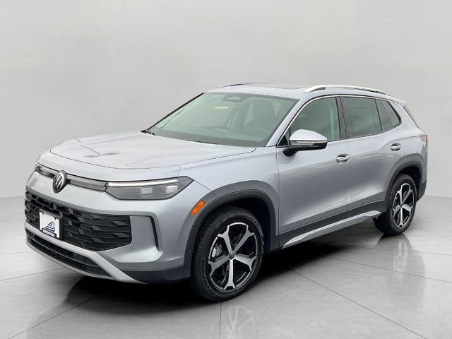 2025 Volkswagen Tiguan Vehicle Photo in Oshkosh, WI 54904