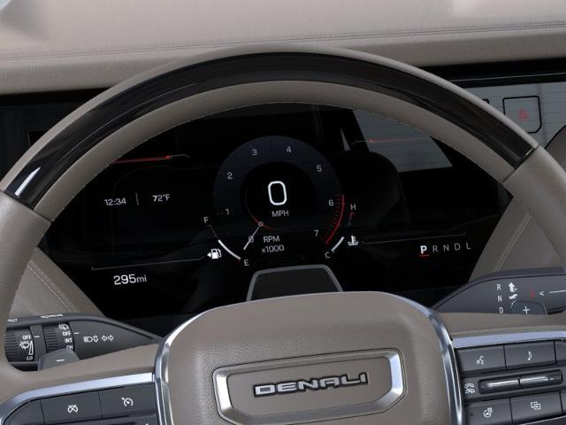 2026 GMC Yukon photo 18 of 32