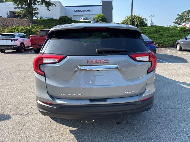 2024 GMC Terrain Vehicle Photo in Pleasant Hills, PA 15236