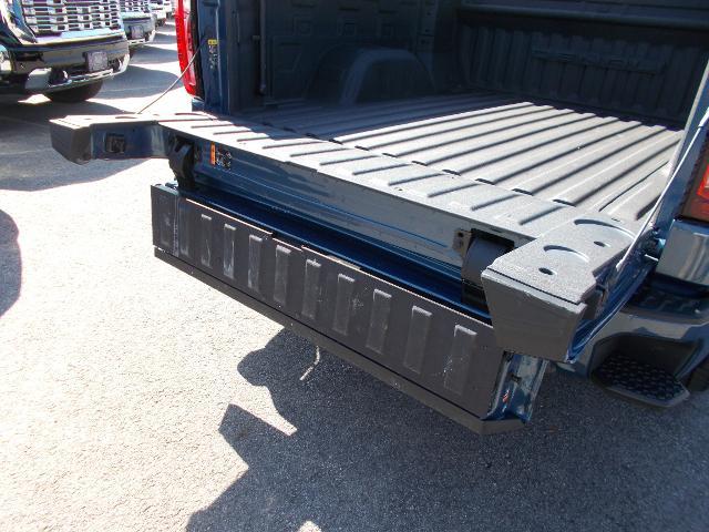 2024 GMC Sierra 1500 Vehicle Photo in LOWELL, MA 01852-4336