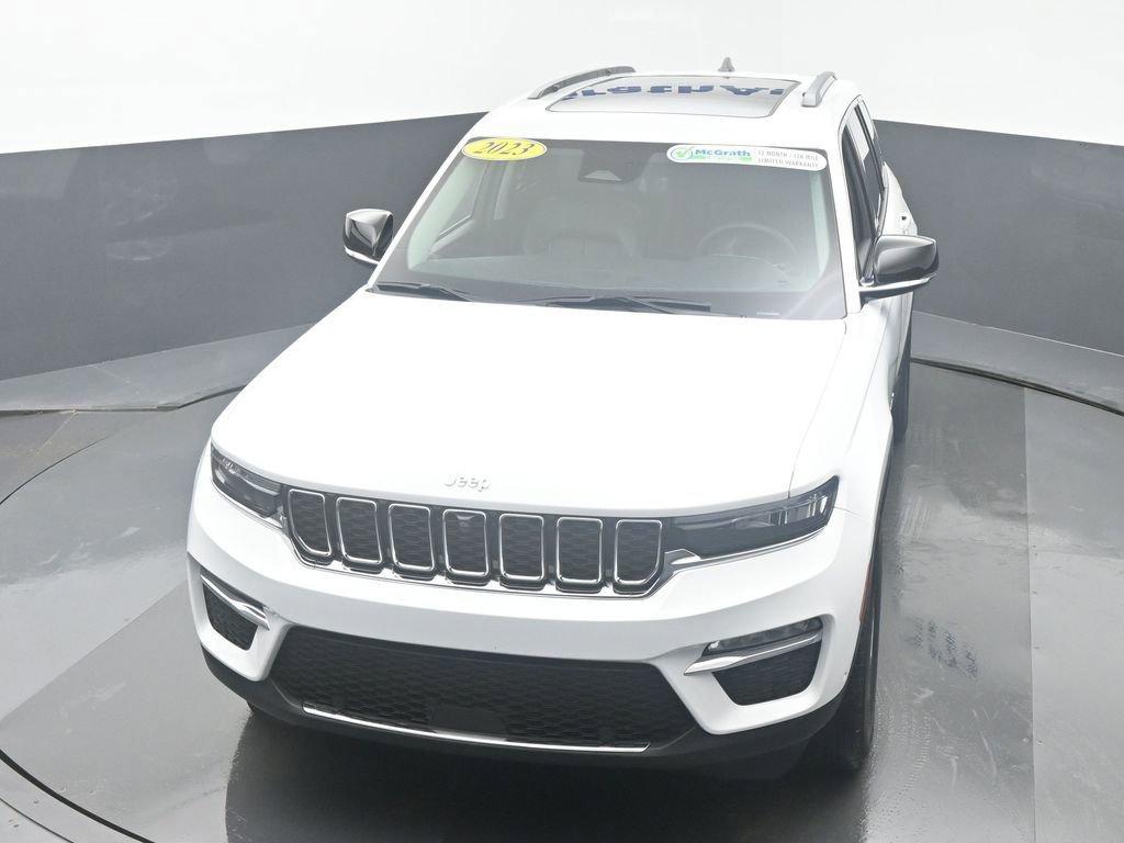 2023 Jeep Grand Cherokee Vehicle Photo in Cedar Rapids, IA 52402