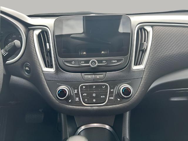 2023 Chevrolet Malibu Vehicle Photo in Cedar Rapids, IA 52402