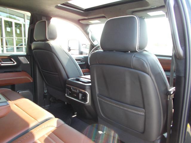 2024 GMC Sierra 3500 HD Vehicle Photo in LOWELL, MA 01852-4336