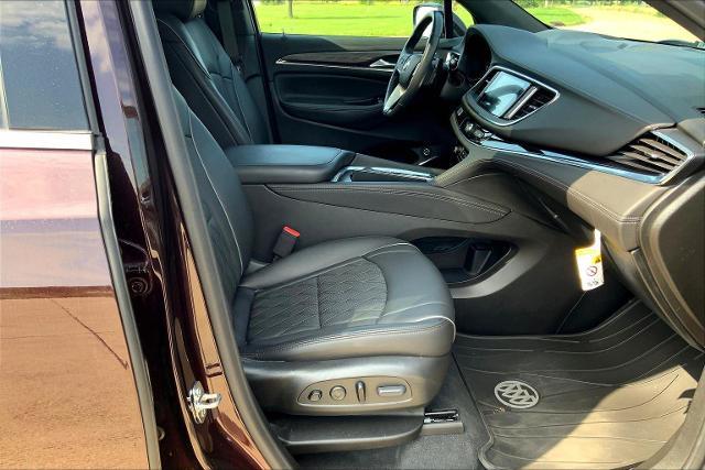 2024 Buick Enclave Vehicle Photo in TOPEKA, KS 66609-0000
