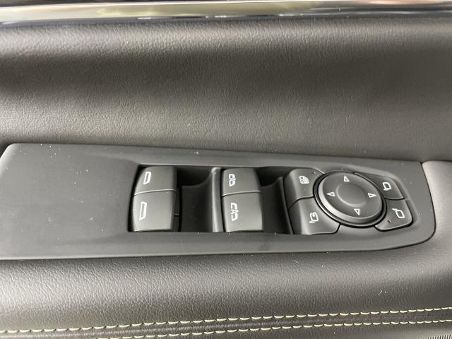 2025 GMC Yukon Vehicle Photo in GILBERT, AZ 85297-0402