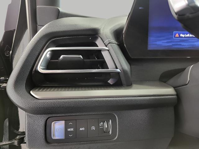 2025 Chevrolet Traverse Vehicle Photo in MANITOWOC, WI 54220-5838