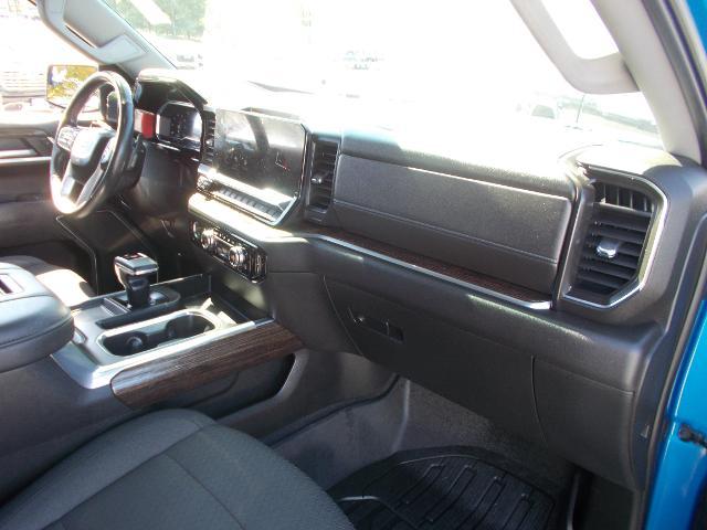 2022 GMC Sierra 1500 Vehicle Photo in LOWELL, MA 01852-4336