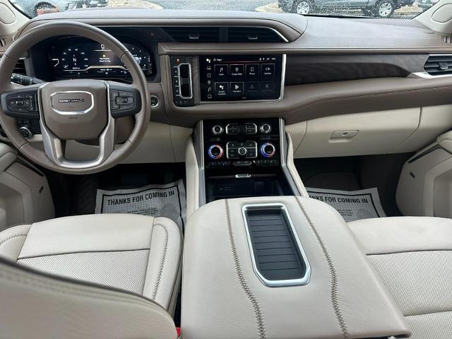 2023 GMC Yukon Vehicle Photo in COLUMBIA, MO 65203-3903