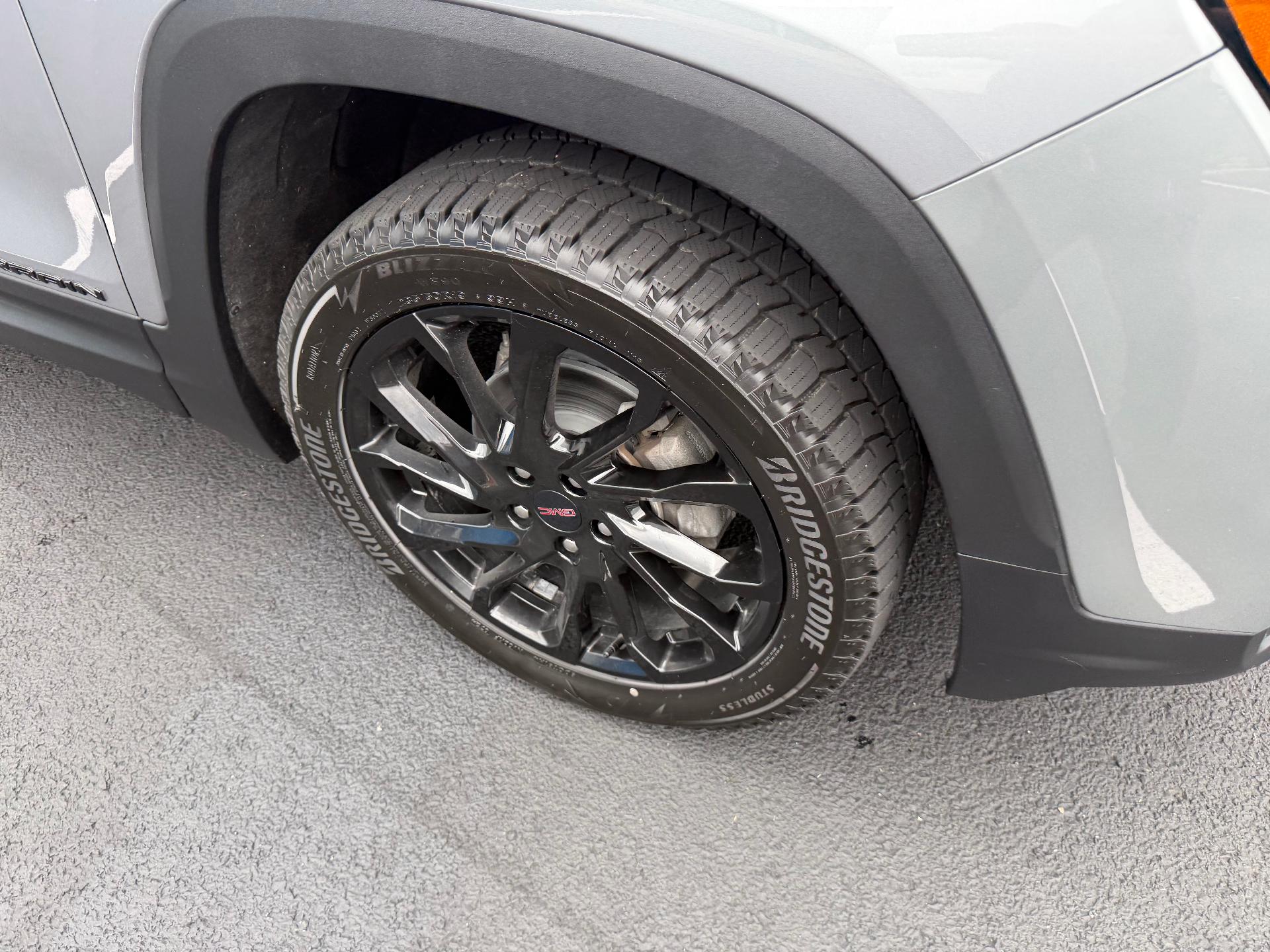 2024 GMC Terrain photo 10 of 36