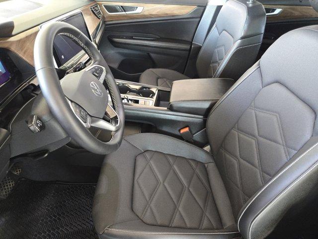 2024 Volkswagen Atlas Vehicle Photo in Decatur, TX 76234