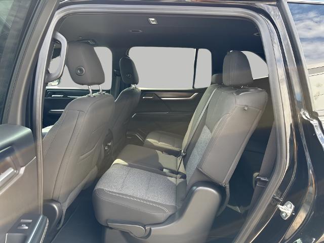 2025 GMC Acadia Vehicle Photo in MANITOWOC, WI 54220-5838