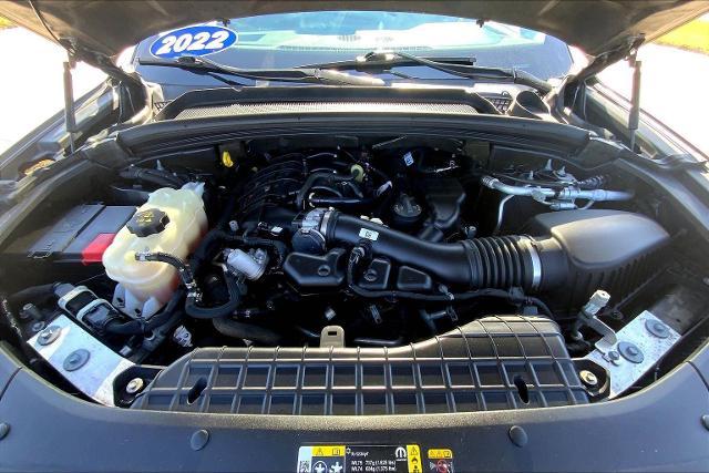 2022 Jeep Grand Cherokee Vehicle Photo in TOPEKA, KS 66609-0000