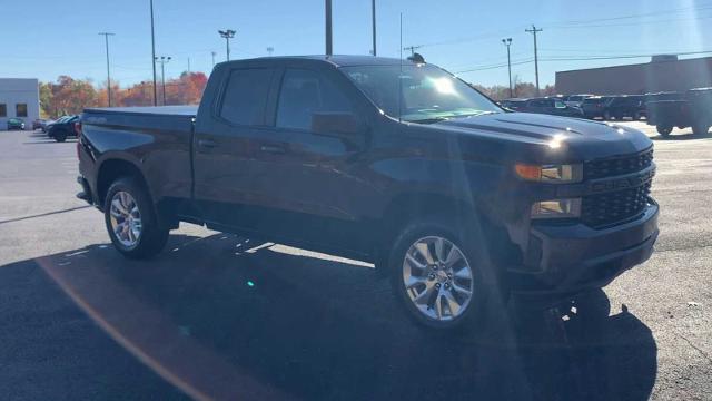 2020 Chevrolet Silverado 1500 Vehicle Photo in MOON TOWNSHIP, PA 15108-2571
