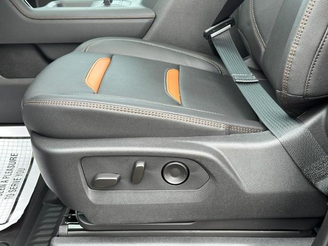 2025 GMC Sierra 2500 HD Vehicle Photo in COLUMBIA, MO 65203-3903