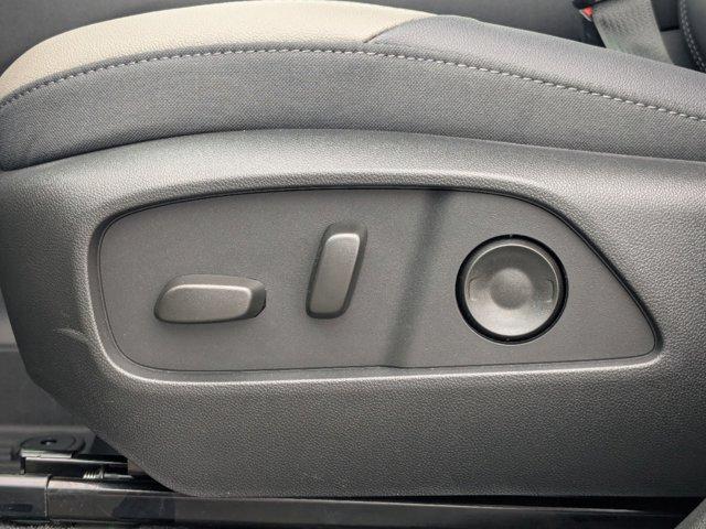 2025 Chevrolet Equinox Vehicle Photo in BRUNSWICK, GA 31525-1881