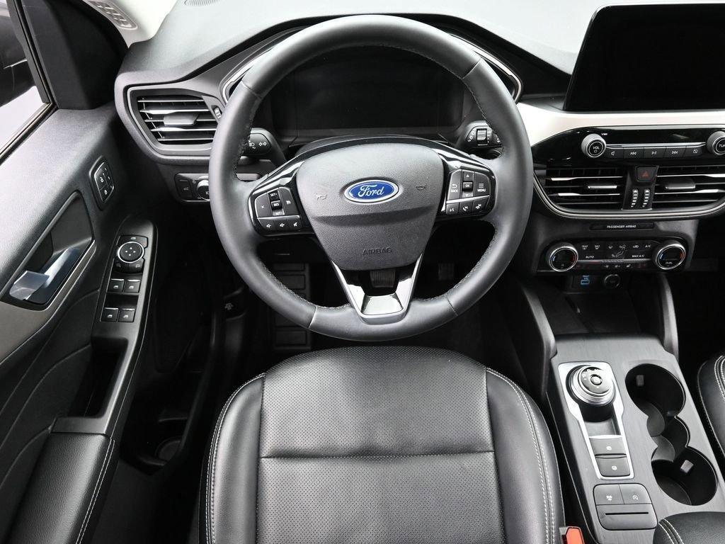 2021 Ford Escape Vehicle Photo in Cedar Rapids, IA 52402