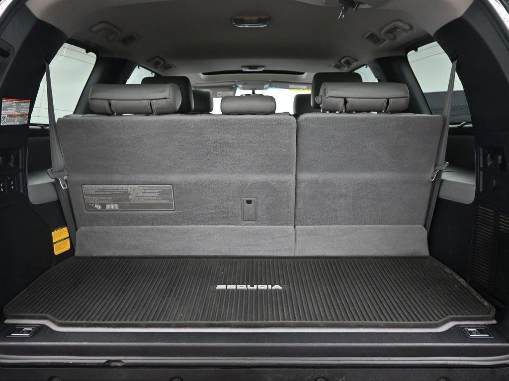 2017 Toyota Sequoia Vehicle Photo in Cedar Rapids, IA 52402