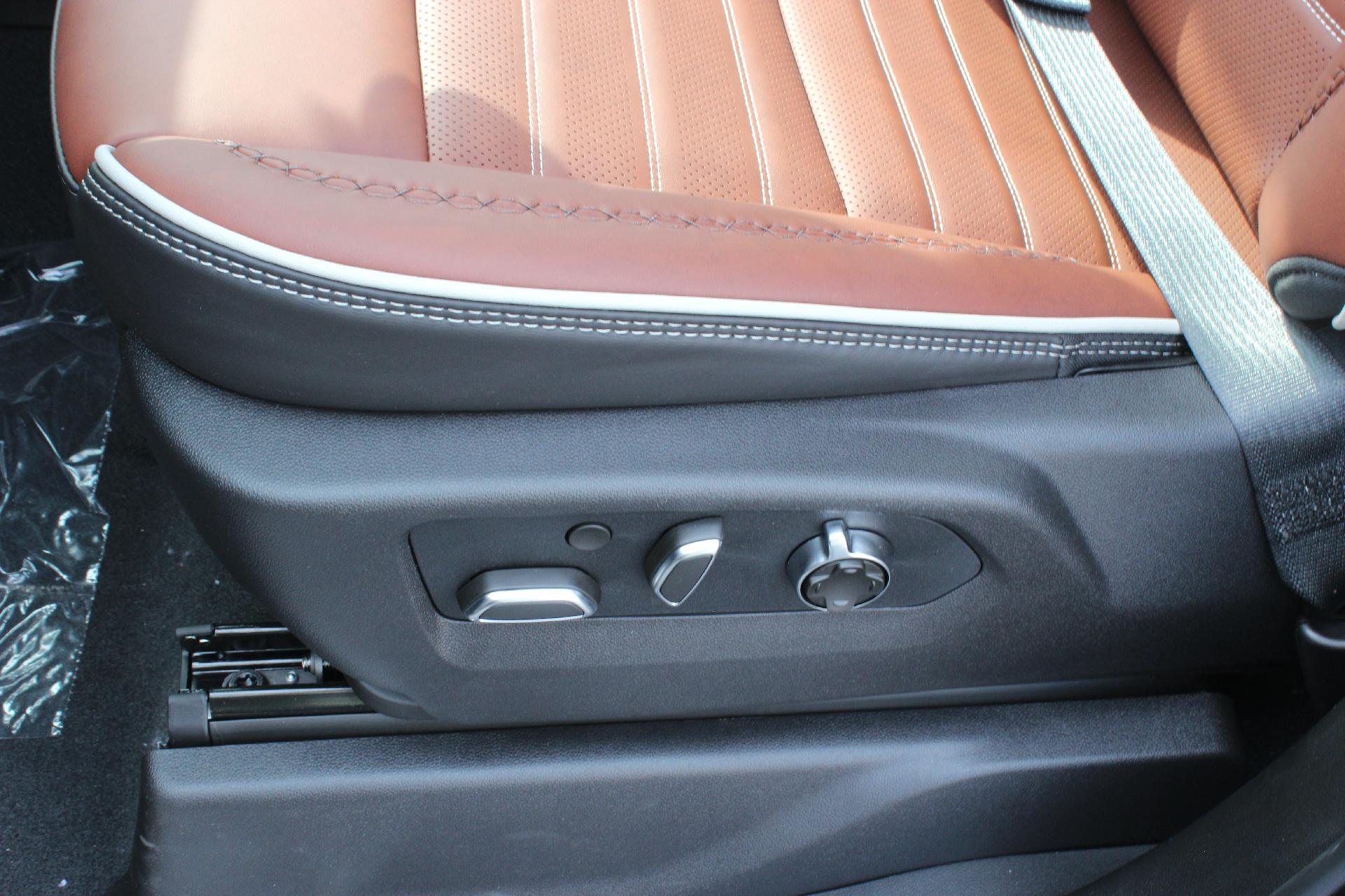 2025 GMC Sierra 2500 HD Vehicle Photo in AURORA, CO 80012-4011