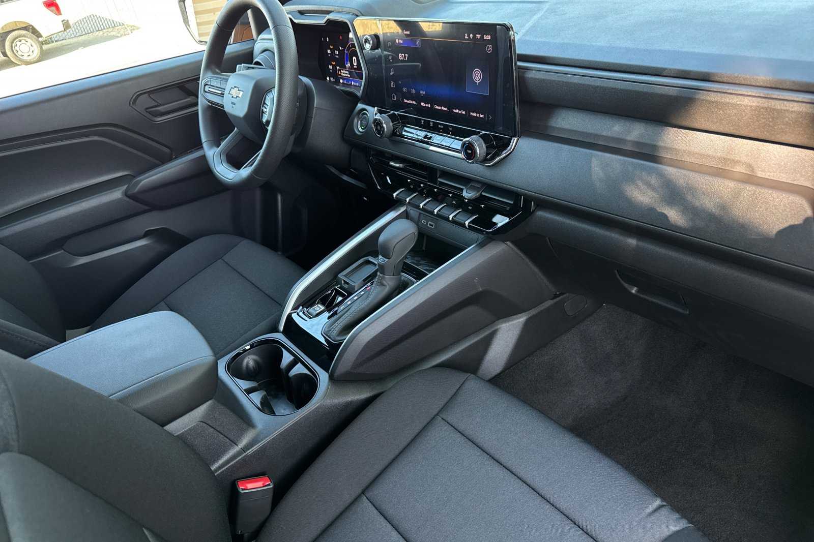 2026 Chevrolet Colorado Work Truck - Photo 15